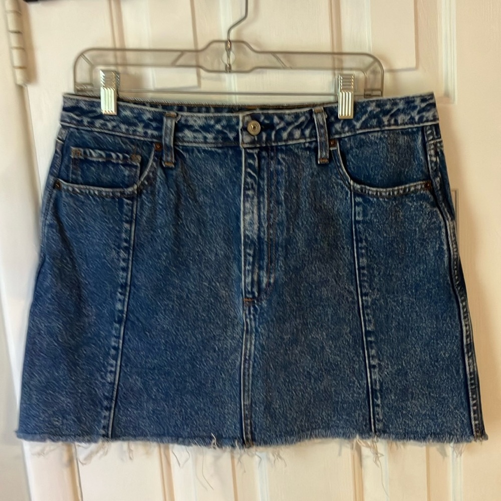 Abercrombie denim mini skirt size 32/14